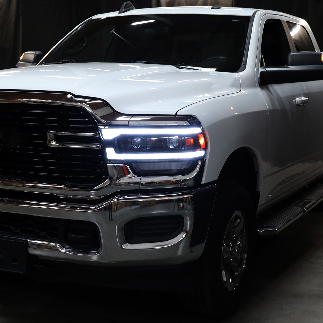 2019-2022 Dodge RAM 2500/3500/4500/5500 Switchback Sequential LED Turn  Signal Projector Headlights (Matte Black Housing/Clear Lens) - Spec-D Tuning