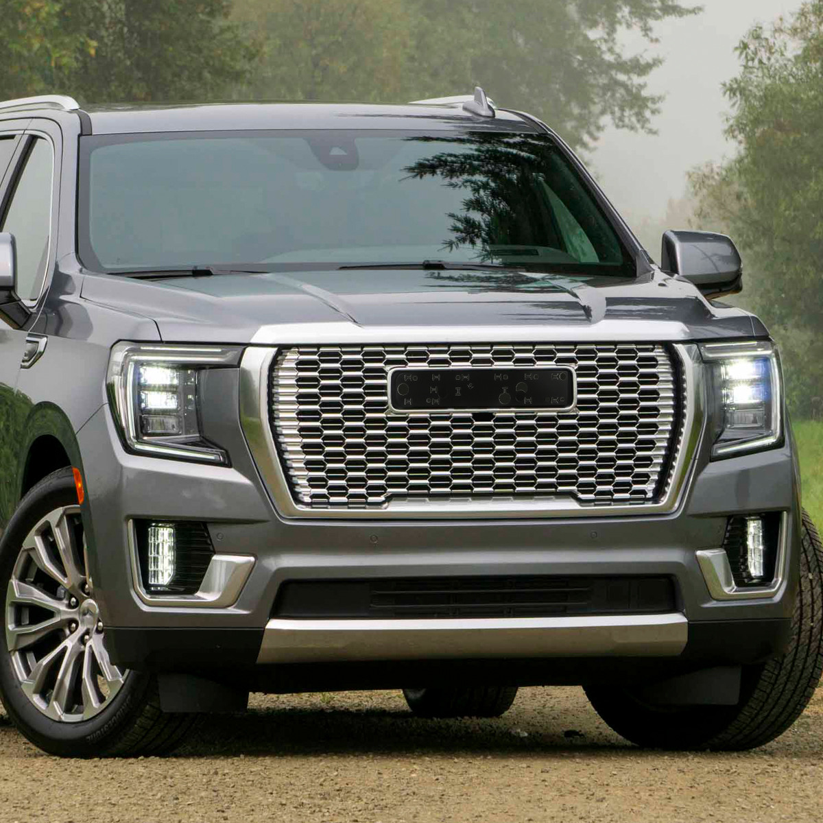 2021-2024 GMC Yukon/Yukon XL Denali Style Front Chrome Mesh Grille