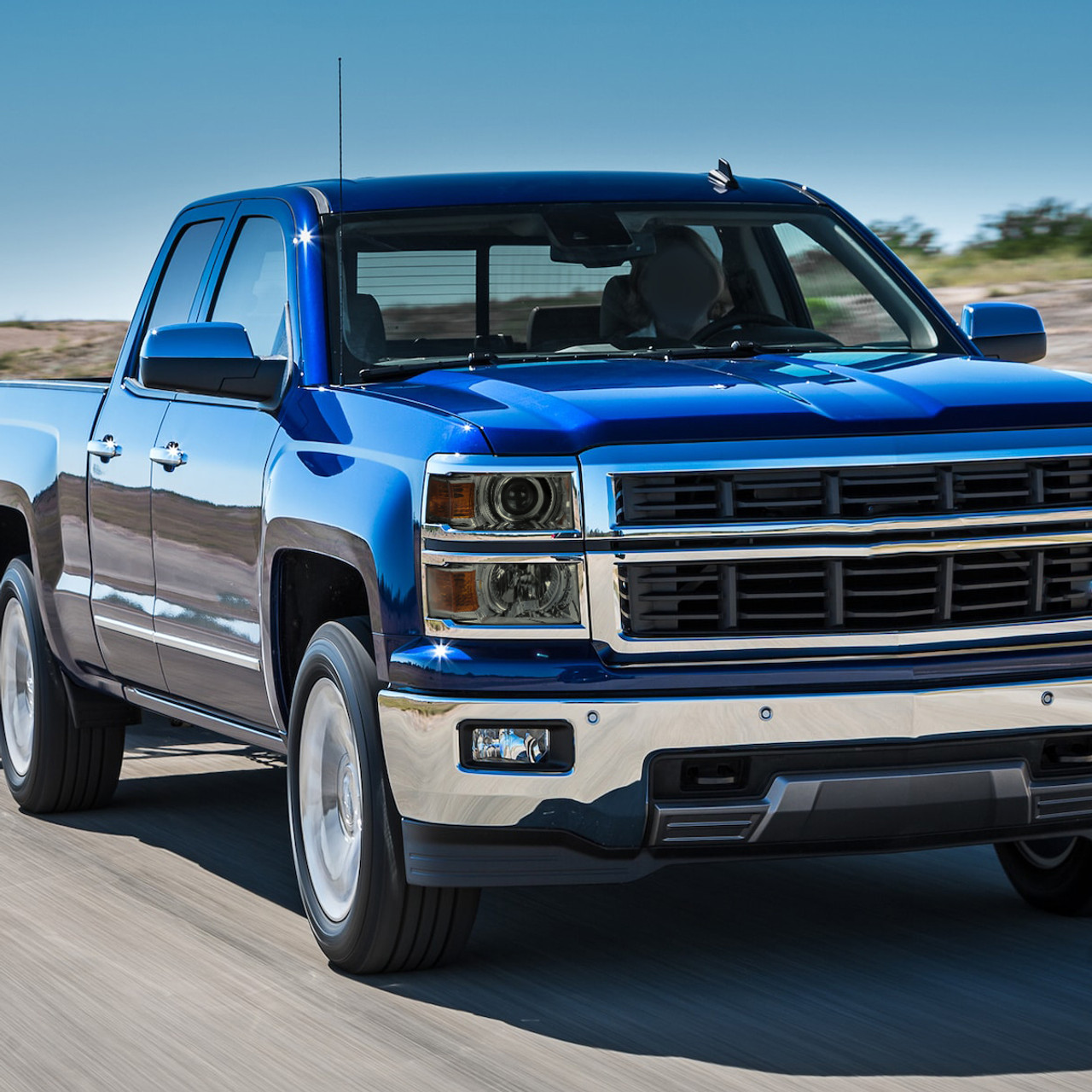 2014-2015 Chevrolet Silverado 1500 Projector Headlights w/ Chrome