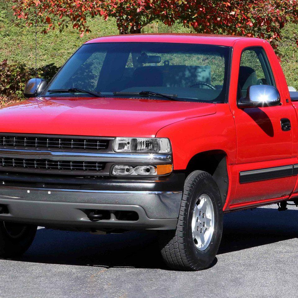 Maxcomotors Smoke Lens Bumper Lights For Chevy Silverado 99-02 & Tahoe/Suburban 00-06 – Pair