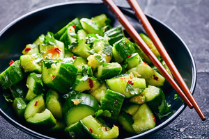 asian spicy cucumber salad