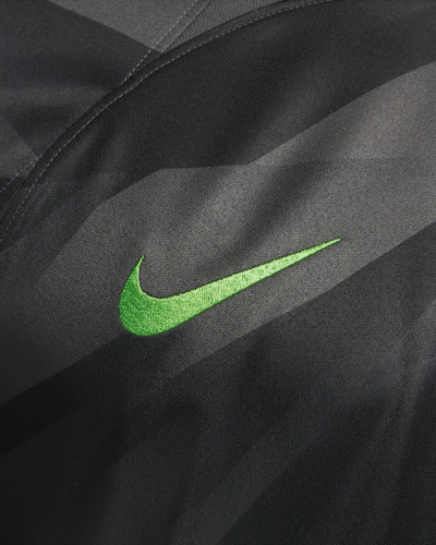 Liverpool 23/24 Men's Home Goalkeeper Shirt