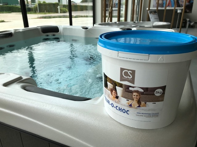 Waarom doen we chloor in onze jacuzzi? Nelio