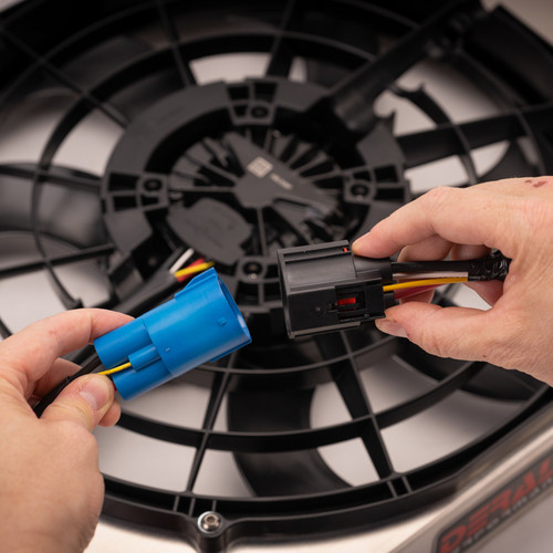 Derale 67923 - Powerpack - Brushless Single 17" RAD Fan/Alum Shroud Kit w/ PWM Controller