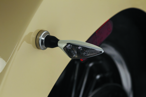 Kuryakyn 2548 - Rhombus Amber Front Left/ Right Rear Chrome