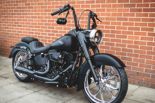 Kuryakyn 6123 - Heavy Industry Grips Throttle-By-Wire Black