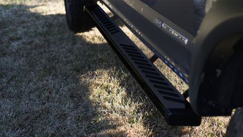 Lund 28565037 - 17-23 Ford F-250/350/450 Super Duty Crewcab Summit Ridge 2.0 Running Boards - Black
