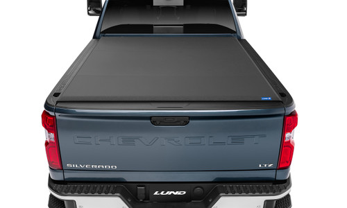 Lund 96892 - 07-17 Chevy Silverado 1500 (5.5ft. Bed) Genesis Elite Roll Up Tonneau Cover - Black