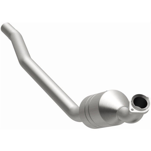 Magnaflow 52177 - Conv DF 2006-2011 R350 3.5 L Underbody