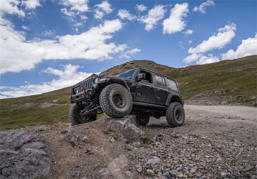 Superlift K192 - 18-20 Jeep Wrangler JL Unlimited 4in Dual Rate Coil Lift Kit w/  Shadow Shocks