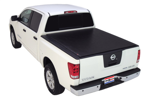 Truxedo 797301 - 16-20 Nissan Titan 5ft 6in Deuce Bed Cover
