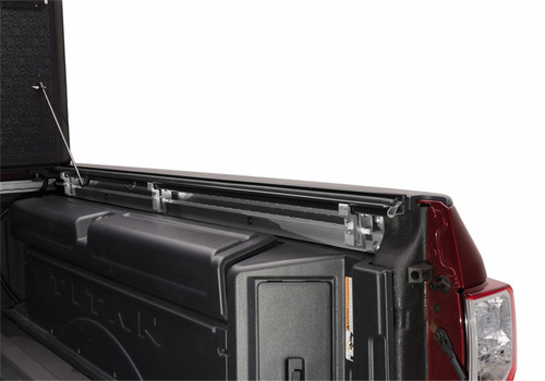 Undercover FX51009 - 04-15 Nissan Titan 5.5ft Flex Bed Cover Undercover FX51009 - 04-15 Nissan Titan 5.5ft Flex Bed Cover