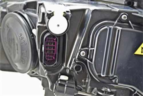 Hella 011956261 - HLMP RH SAE XEN AFS VW GOLF 15