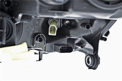 Hella 263036361 - 2006-2007 Mercedes-Benz ML320 Headlight Assembly