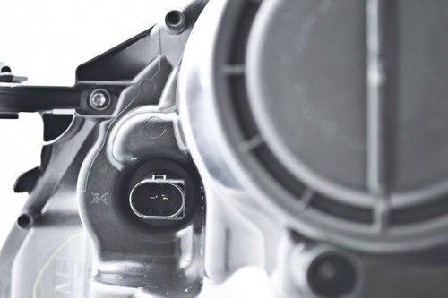 Hella 263064461 - 2008-2011 Mercedes-Benz ML320 Headlight Assembly