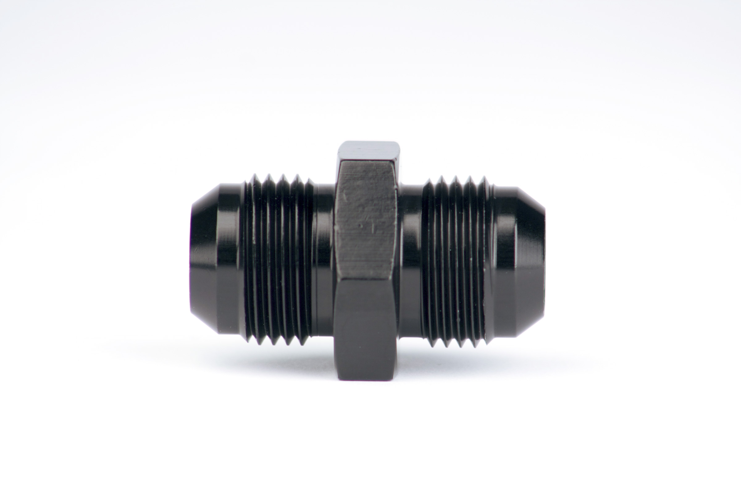 Aeromotive 15604 - AN-10 to AN-10 Male Flare Union Fitting
