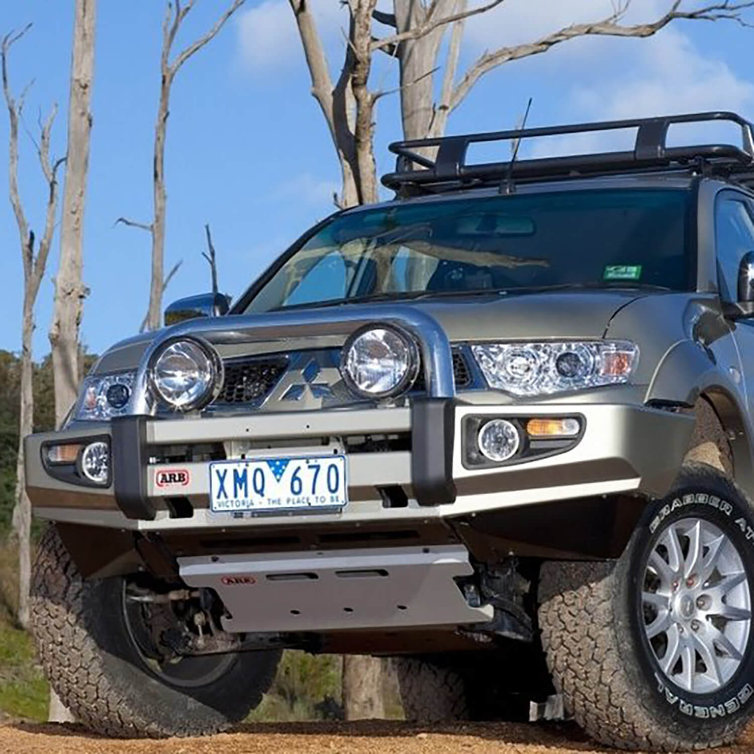 ARB 3935300 - Sahara Deluxe Bar Challenger 10On (Fit Kit NOT Included)