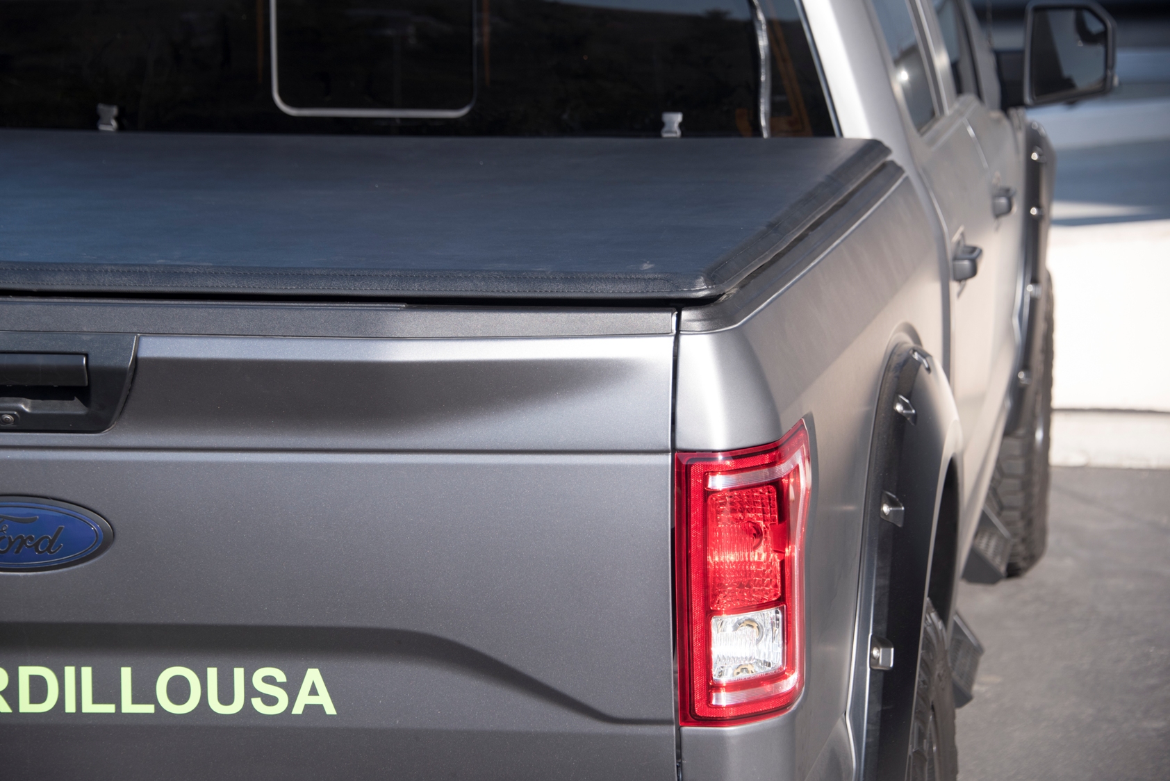 Armordillo USA 8717837 - 2019-2023 Ford Ranger CoveRex TF Series Folding Truck Bed Tonneau Cover (5' Bed)