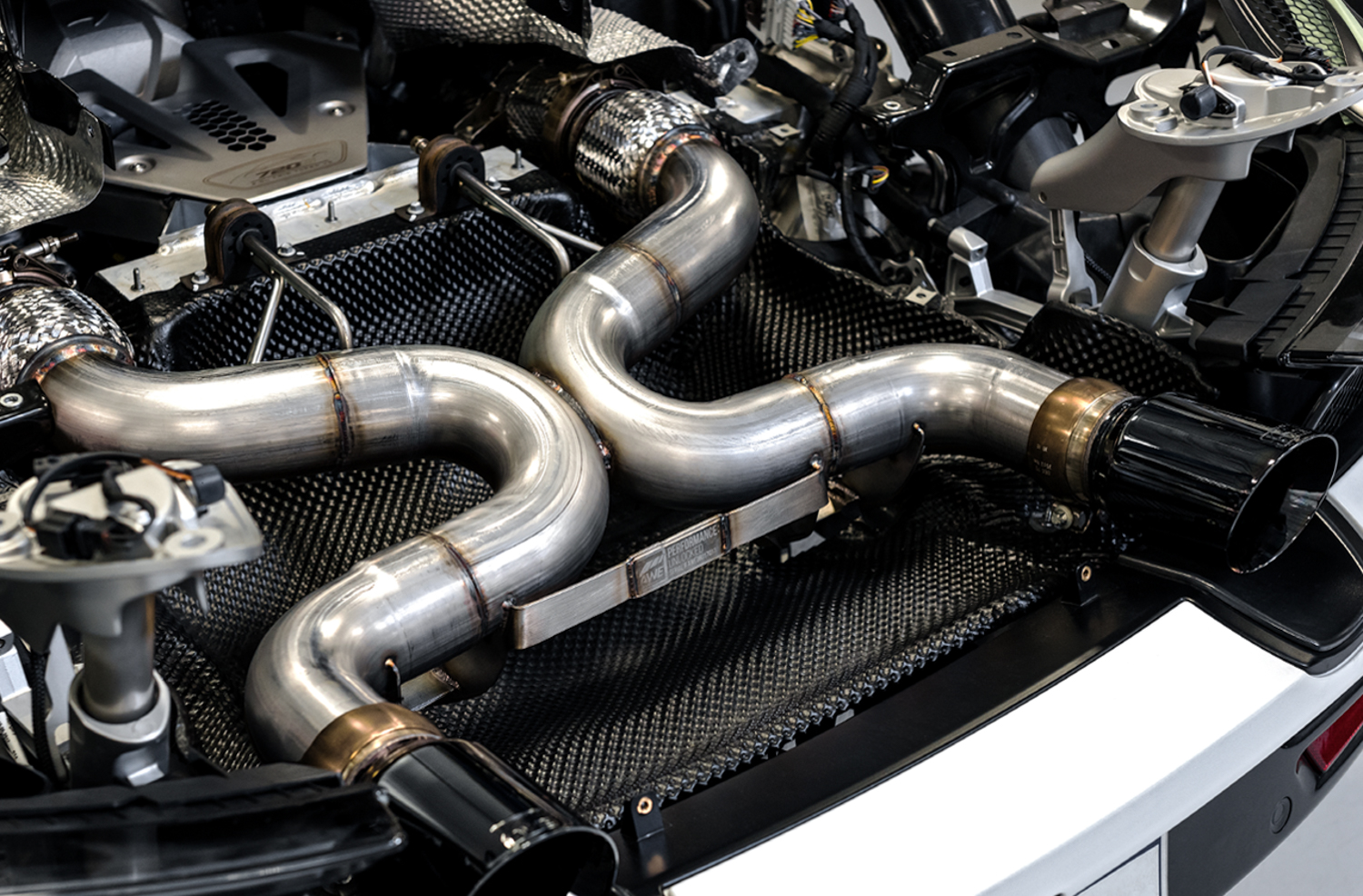 AWE 3010-33050 - McLaren 720S Performance Exhaust - Diamond Black Tips AWE 3010-33050 - McLaren 720S Performance Exhaust - Diamond Black Tips