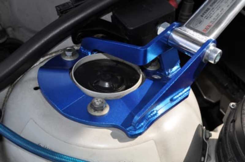 Cusco BM1 540 A - Strut Tower Brace Front OS-Type E46 BMW Cusco BM1 540 A - Strut Tower Brace Front OS-Type E46 BMW