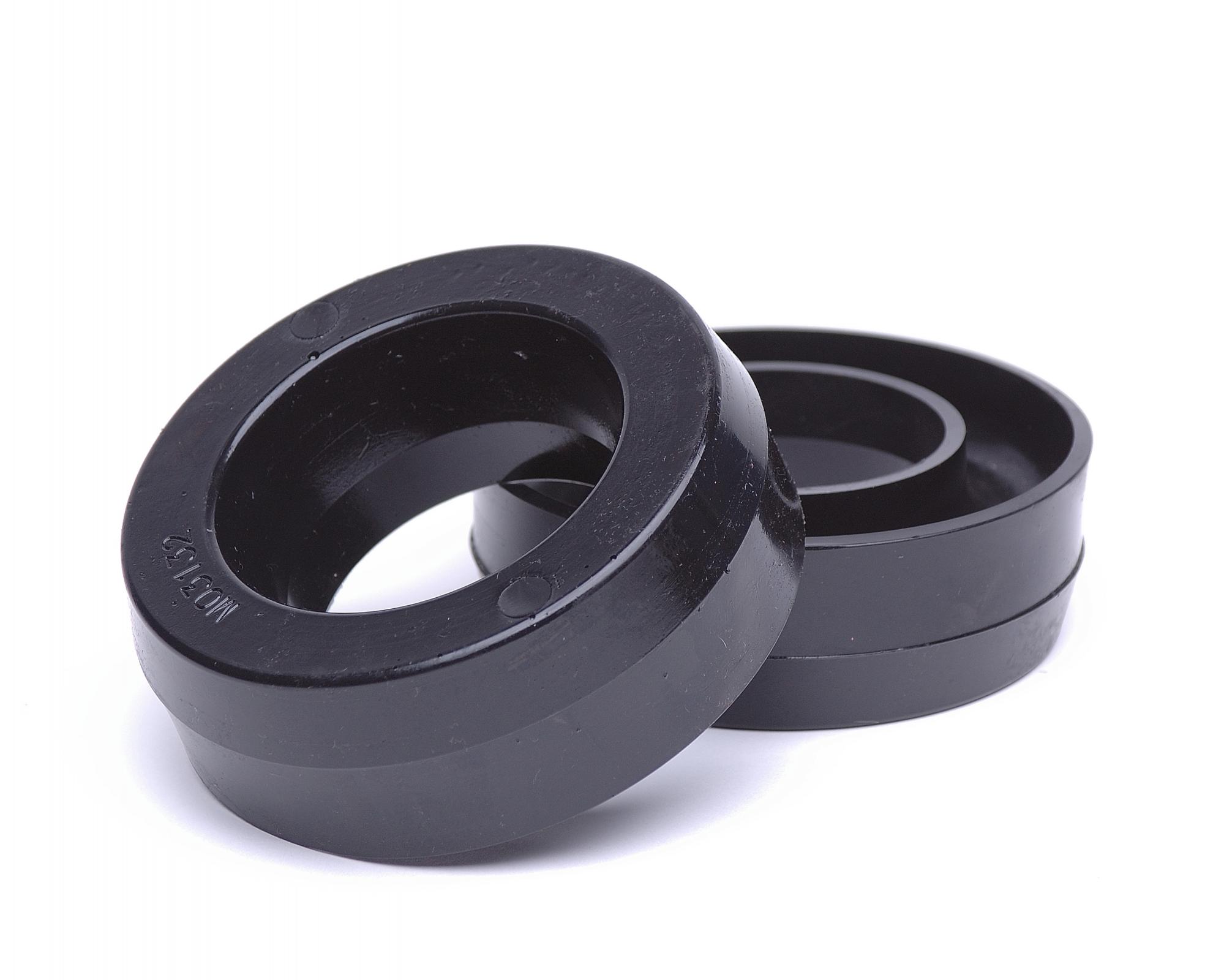 Daystar KG09101BK - 88-98 Chevy 2WD 2 Inch Level