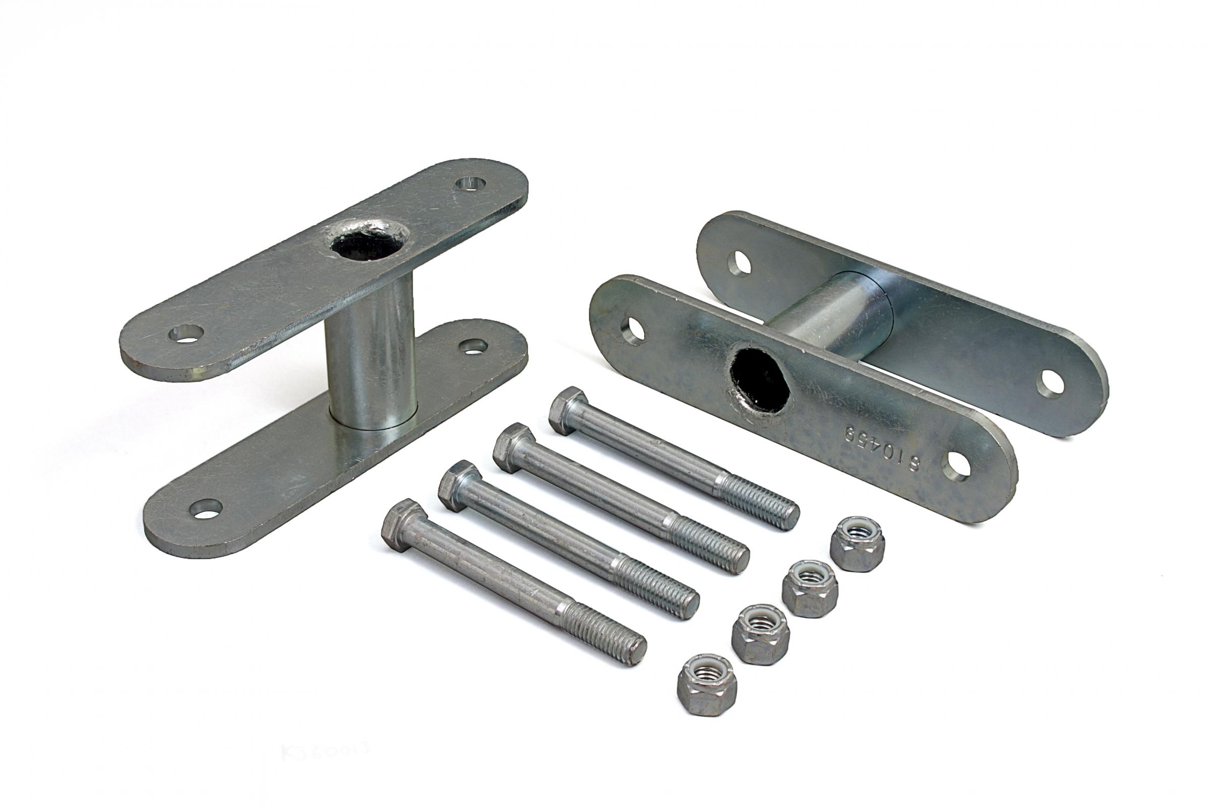 Daystar KJ60002 - CJ 1.5 Inch Front Or Rear Lift Non Greasable Shackle Daystar KJ60002 - CJ 1.5 Inch Front Or Rear Lift Non Greasable Shackle