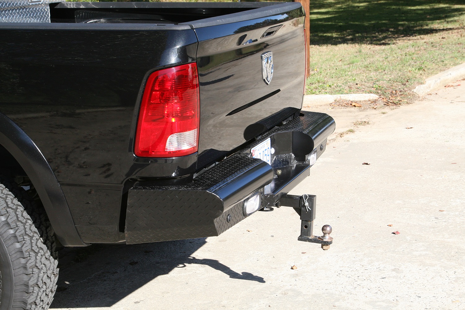 Fab Fours DR03-T1050-1 - Black Steel Ranch Rear Bumper Fab Fours DR03-T1050-1 - Black Steel Ranch Rear Bumper