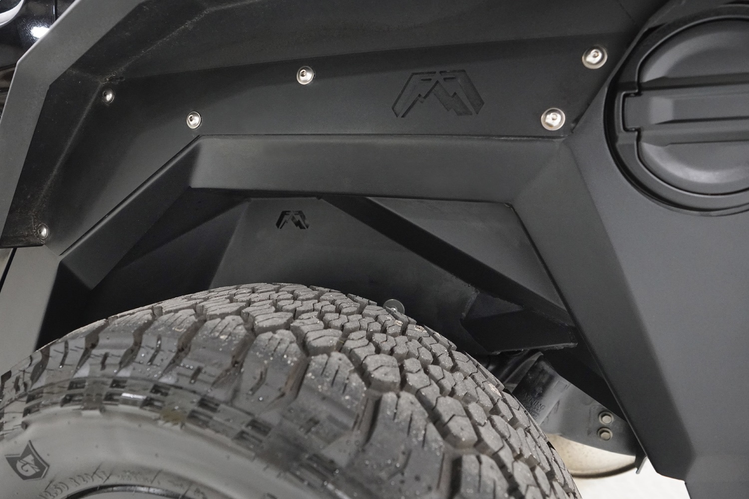 Fab Fours JL1008-1 - Inner Fender; 2 Stage Black Powder Coat; Rear; For PN[JL2001-B];