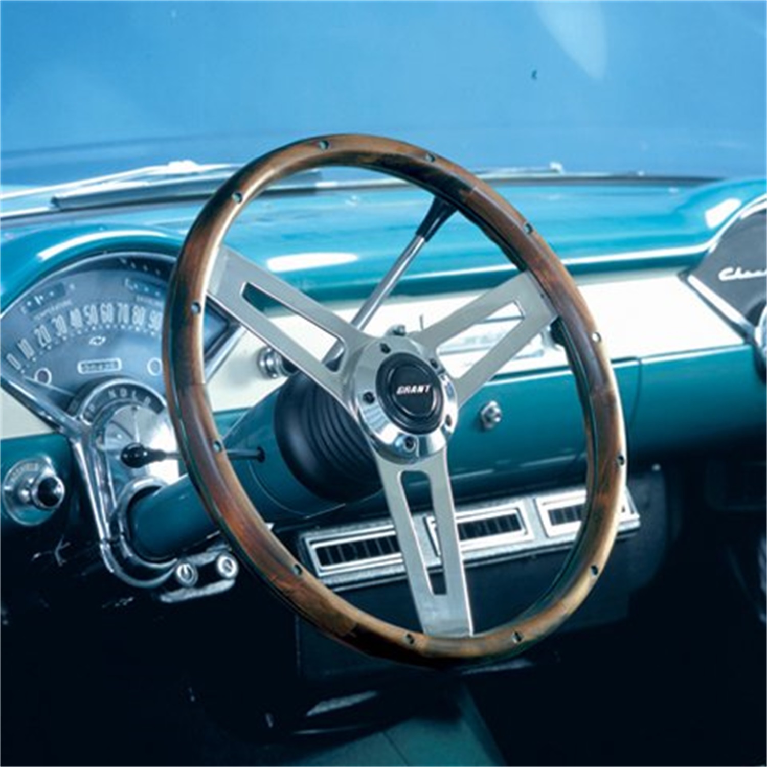 Grant 992 - Classic Series 5 Style Steering Wheel Grant 992 - Classic Series 5 Style Steering Wheel