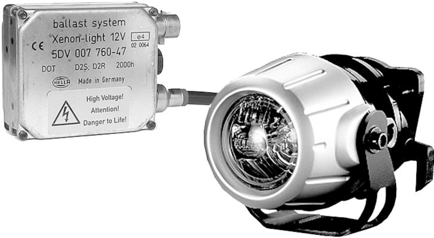 Hella 008390821 - Lamp Kit Micro DE Premium Driver D2S 12V Hella 008390821 - Lamp Kit Micro DE Premium Driver D2S 12V