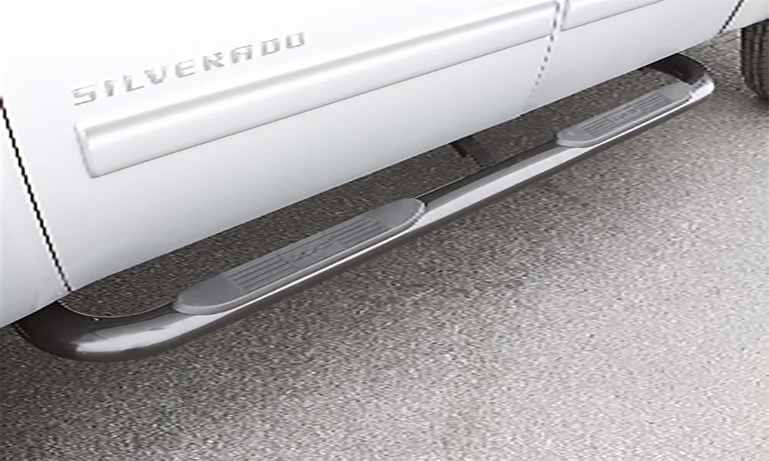 Lund 23278379 - 99-13 Chevy Silverado 1500 Ext. Cab (Body Mount) 4in. Oval Curved SS Nerf Bars - Polished