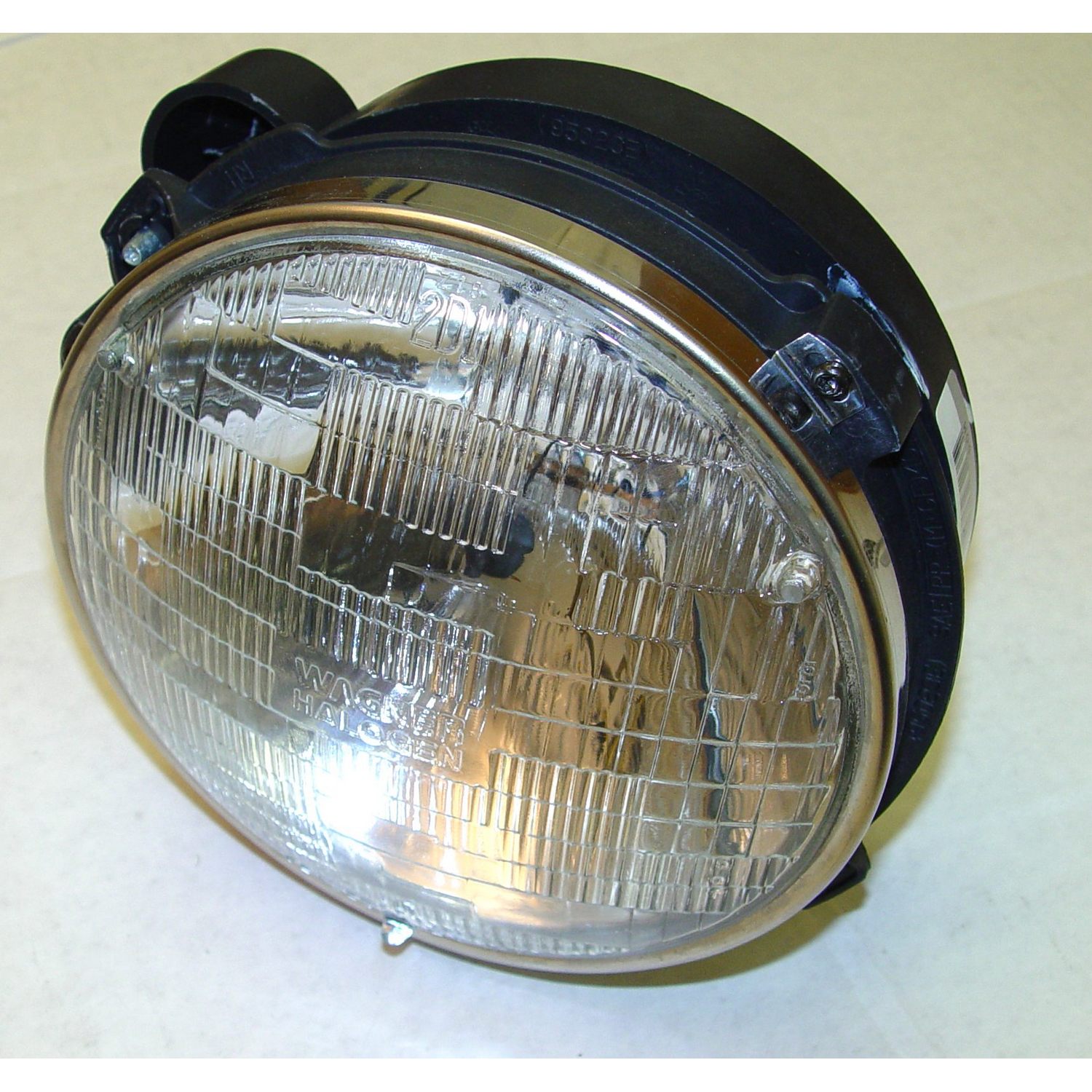 Omix 12402.04 - Headlight Assy With Bulb RH 97-06 Wrangler TJ