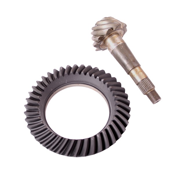 Omix 16514.57 - Ring & Pinion 8.25 4.10 91-01 Jeep Cherokee (XJ)