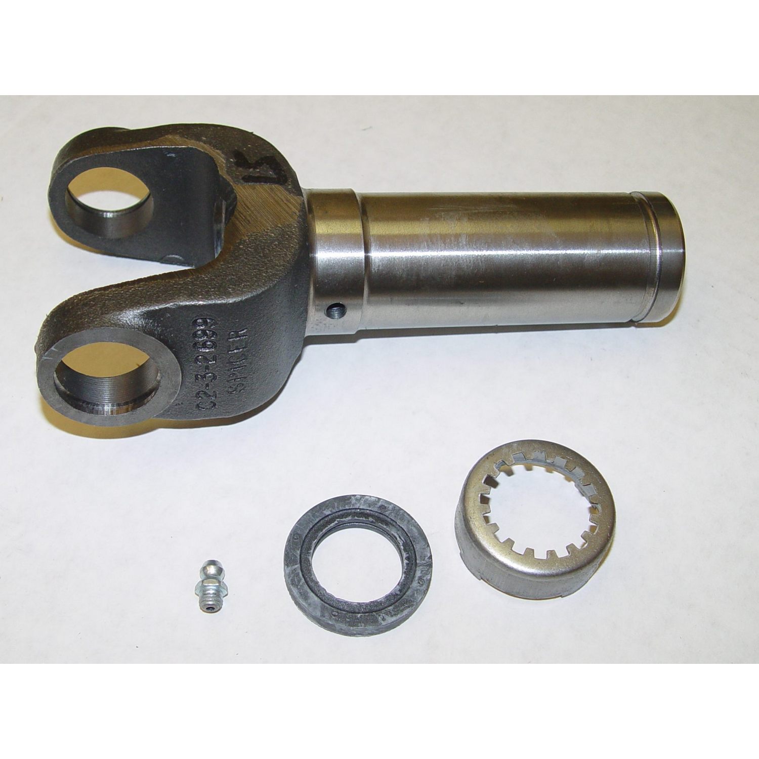 Omix 16580.52 - Slip Yoke 74-86 Jeep CJ Models