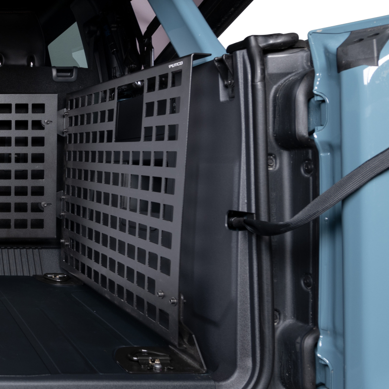 Putco 195502 - 21-22 Ford Bronco Molle - Passenger Side Panel Putco 195502 - 21-22 Ford Bronco Molle - Passenger Side Panel