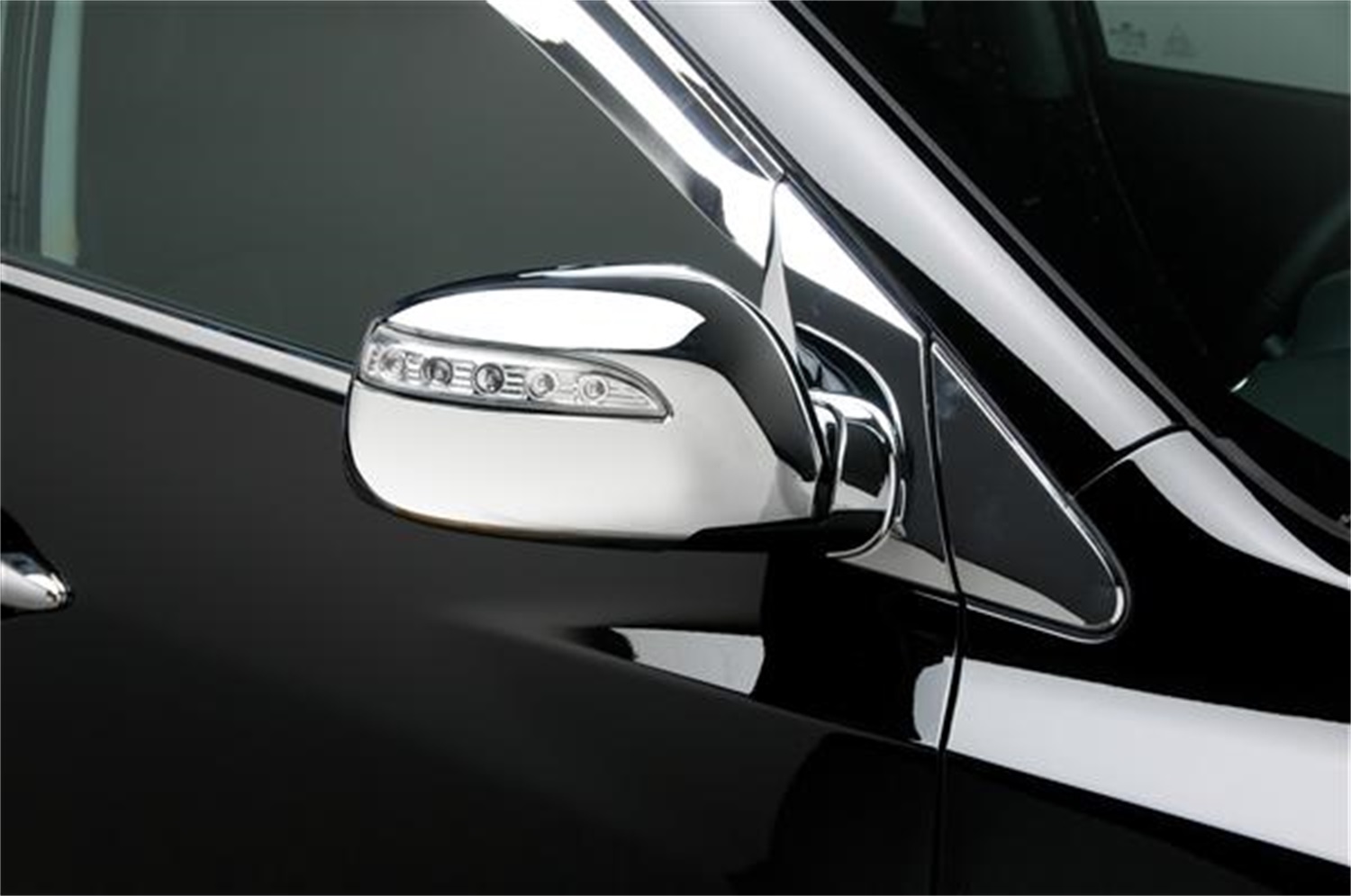 Putco 401768 - 10-15 Hyundai Tucson IX - Mirror Bracket Molding Putco 401768 - 10-15 Hyundai Tucson IX - Mirror Bracket Molding