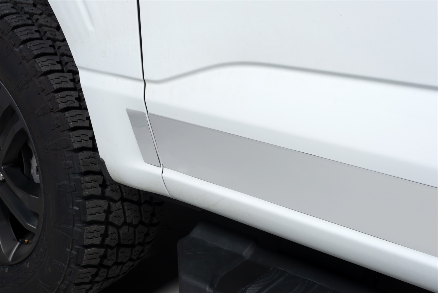 Putco 9751471 - 2021 Ford F-150 Super Cab 6.5ft Short Box Stainless Steel Rocker Panels (4.25in Tall 12pcs)