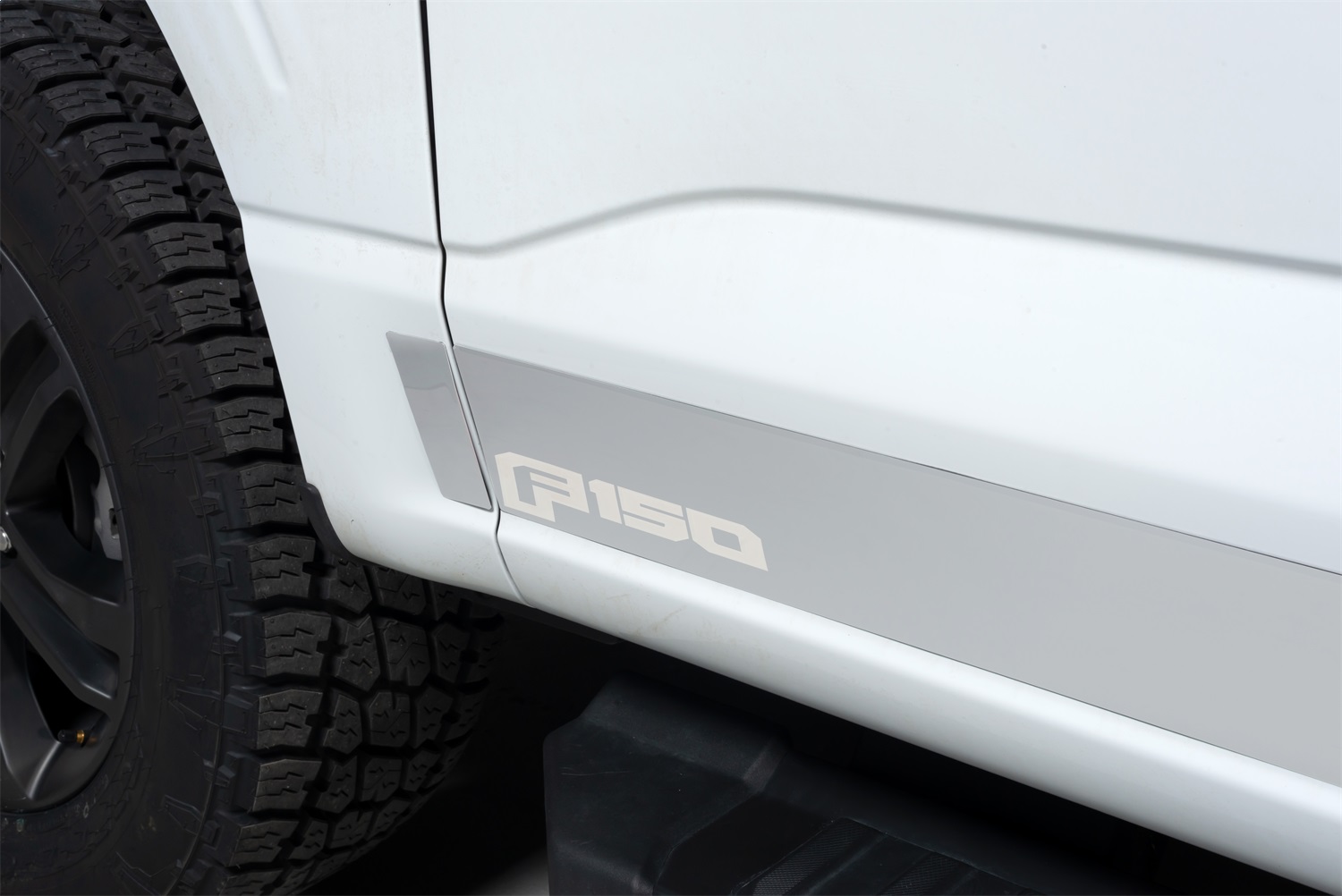 Putco 9751474FD - 2021 Ford F-150 Super Crew 6.5ft Short Box Ford Licensed SS Rocker Panels (4.25in Tall 12pcs)