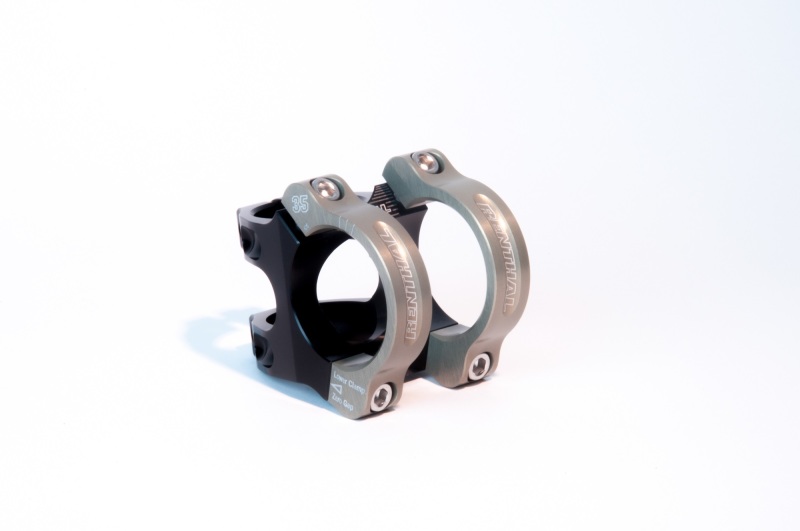 Renthal STM117-BKAG - Apex 35 Handlebar Clamp 33 mm Renthal STM117-BKAG - Apex 35 Handlebar Clamp 33 mm