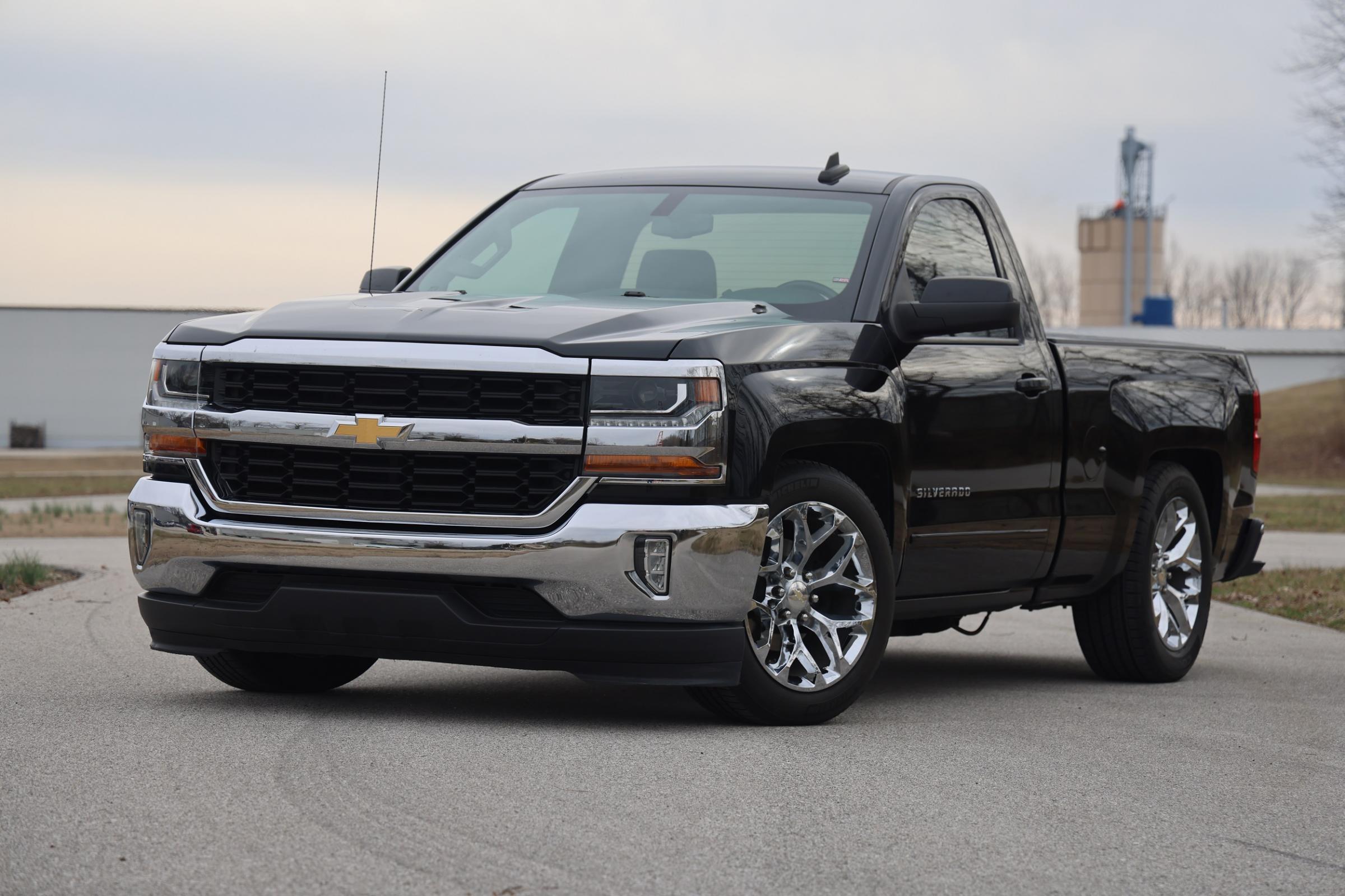 Ridetech 11700115 - Streetgrip System For 2007-2016 Silverado / Sierra 1500 4WD W/ OE Cast Steel Arms Drop Spindles Front Coil-Overs Flip Brackets And Rear HQ Shocks And Hardware Ridetech 11700115 - Streetgrip System For 2007-2016 Silverado / Sierra 1500 4WD W/ OE Cast Steel Arms Drop Spindles Front Coil-Overs Flip Brackets And Rear HQ Shocks And Hardware