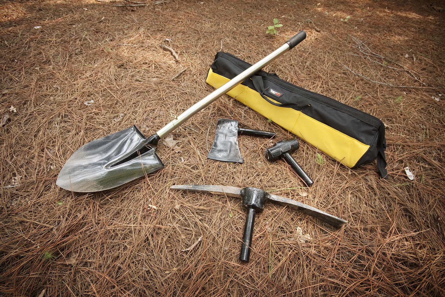 Rugged Ridge 15105.01 - All Terrain Recovery Tool Kit Rugged Ridge 15105.01 - All Terrain Recovery Tool Kit
