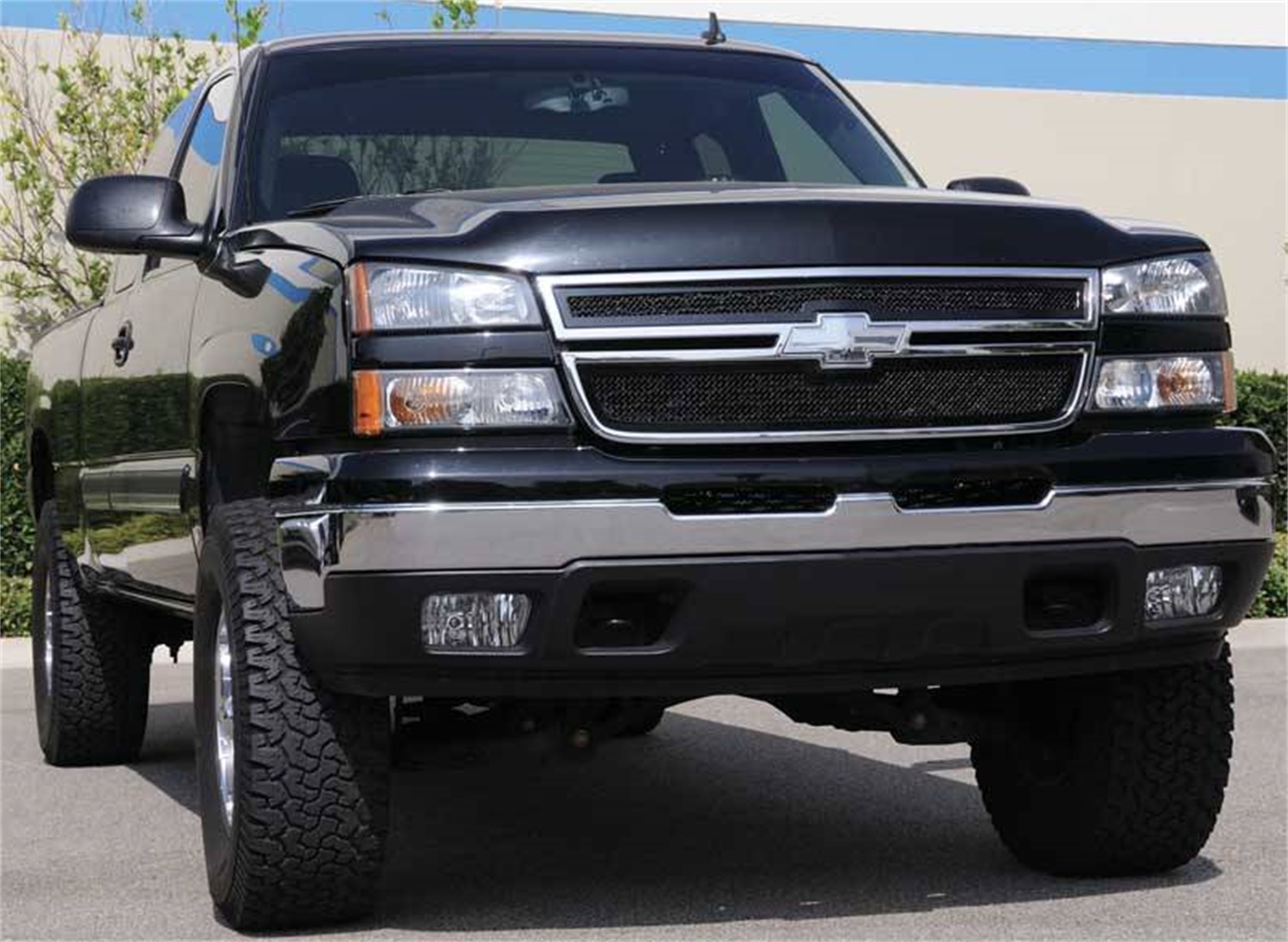 T-Rex 51106 - 2 Pc Small Mesh Mild Steel Upper Class Grille Overlay