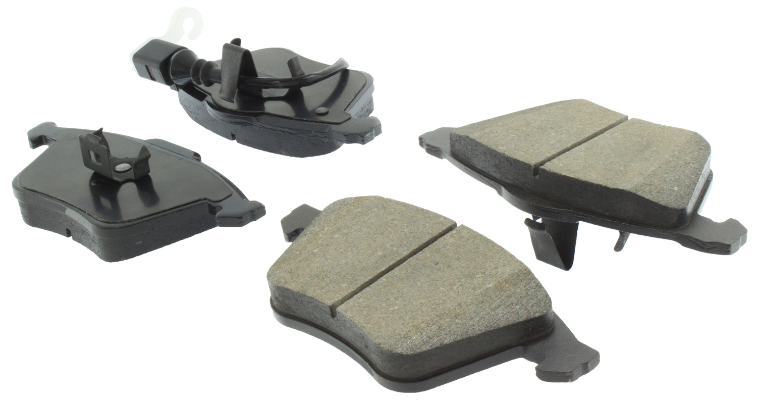 StopTech 309.09153 - Performance 08-09 VW Golf R/Golf R32 / 06-09 Passat (Exc Syncro) Front Brake Pads