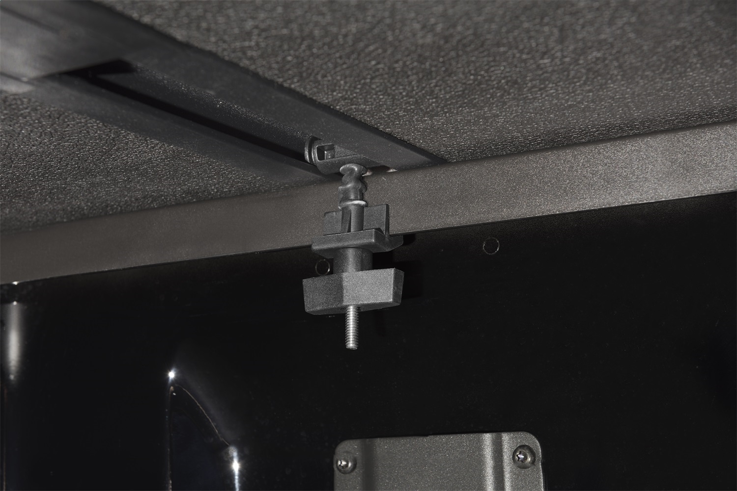 Extang 84703 - 2021 Ford F-150 (6ft 6in Bed) Solid Fold 2.0 Toolbox