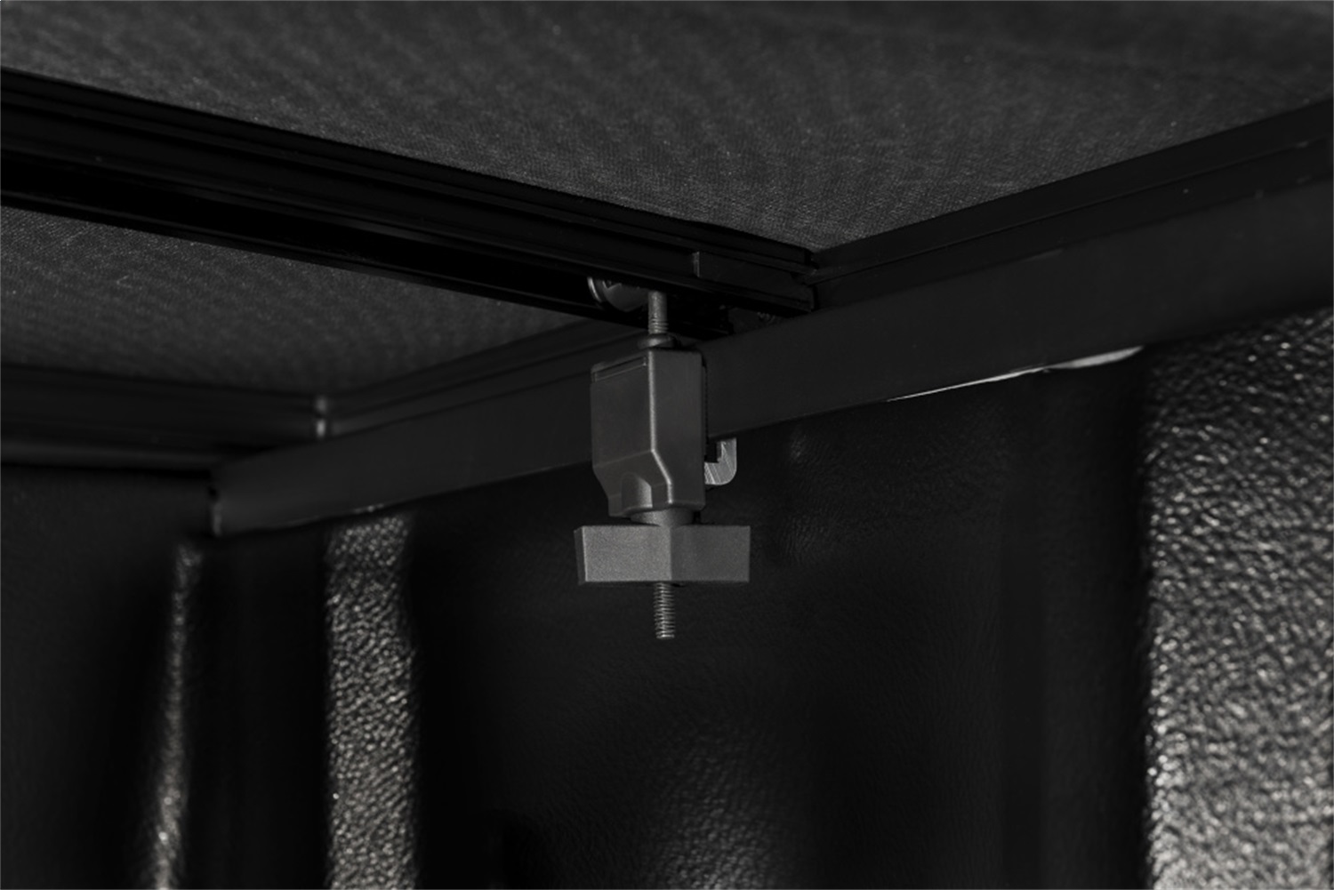 Extang 94410 - 09-14 Ford F150 (6-1/2ft bed) Trifecta Signature 2.0