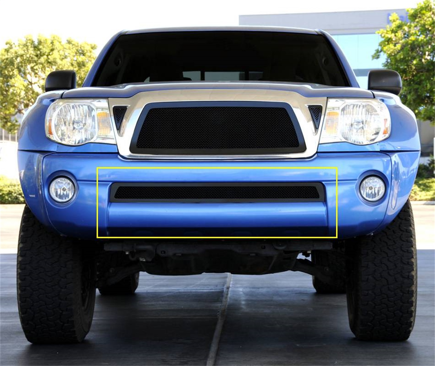 T-Rex 52895 - 1 Pc Small Mesh Mild Steel Upper Class Bumper Grille Overlay T-Rex 52895 - 1 Pc Small Mesh Mild Steel Upper Class Bumper Grille Overlay