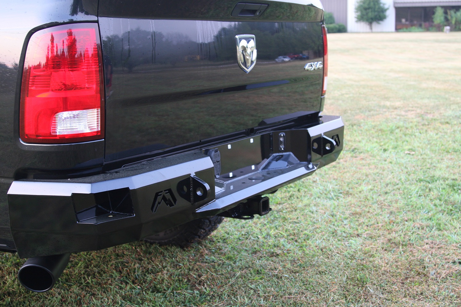 Fab Fours DR09-W2950-B - Heavy Duty Rear Bumper