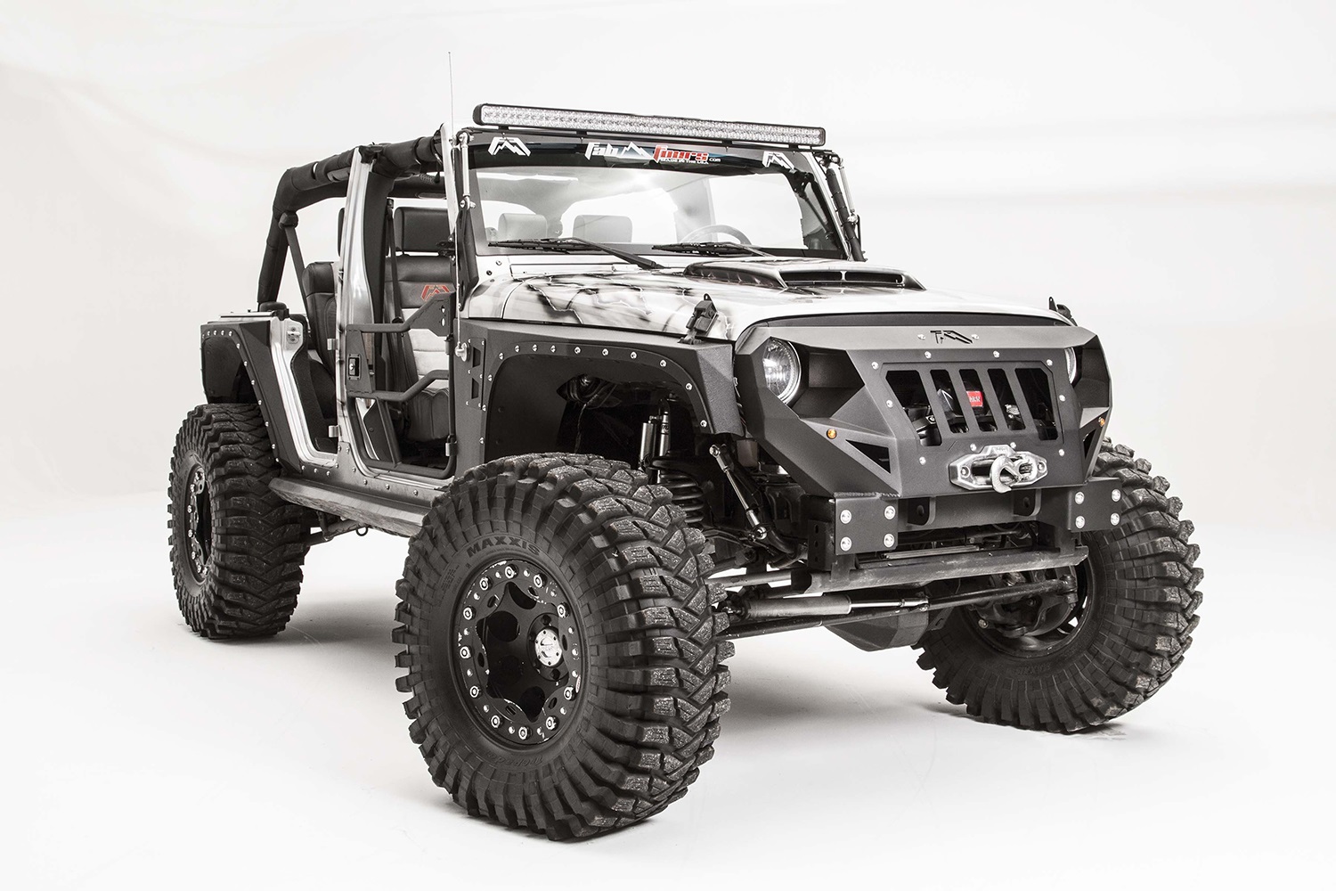 Fab Fours GR1000-B - Grumper Grill/Front Bumper Fab Fours GR1000-B - Grumper Grill/Front Bumper