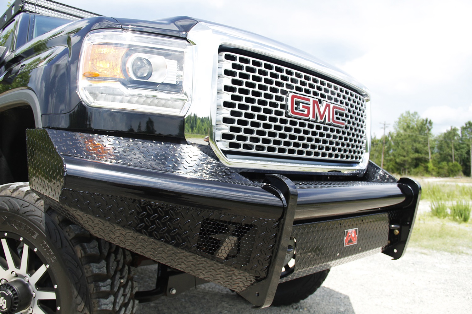 Fab Fours GM11-S2861-1 - Black Steel Front Ranch Bumper Fab Fours GM11-S2861-1 - Black Steel Front Ranch Bumper