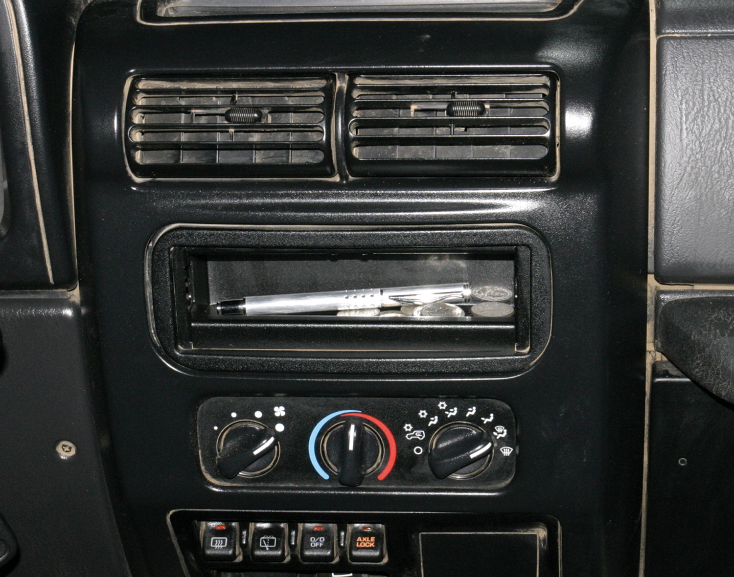 Tuffy Security 150-01 - Dashboard Stereo Cutout Tray Universal Black  Security Products